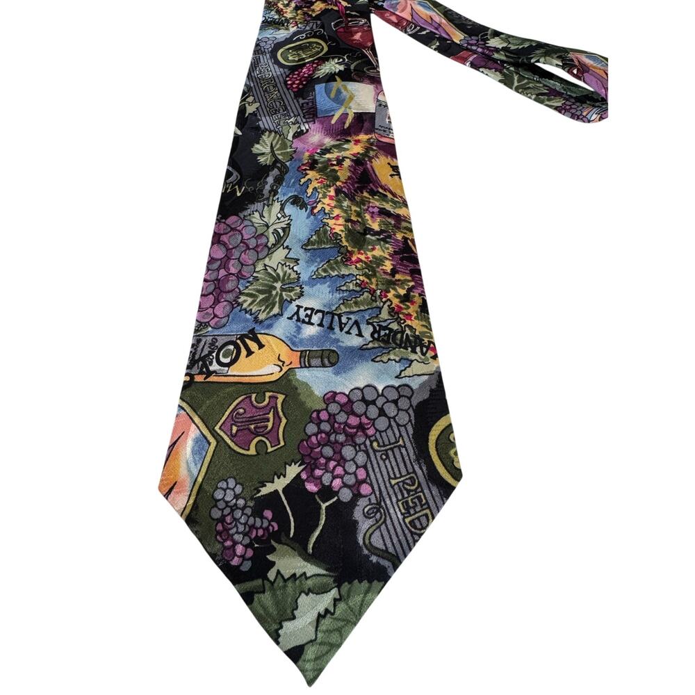 Vintage Nicole Miller | OS | 1991 novelty wine print 100% silk tie